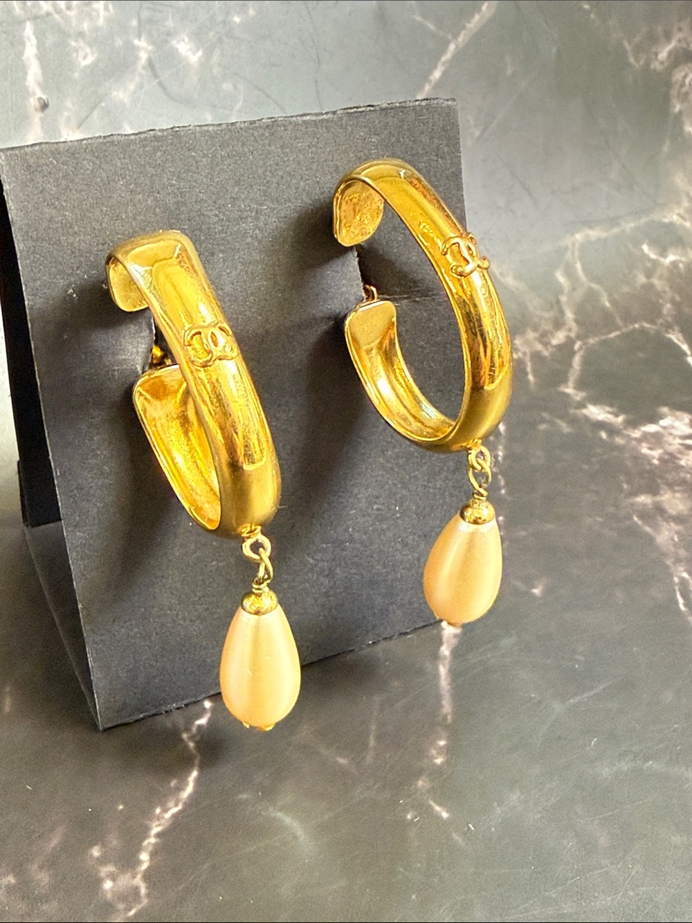 CHANEL Vintage Hoop Pearl Earrings